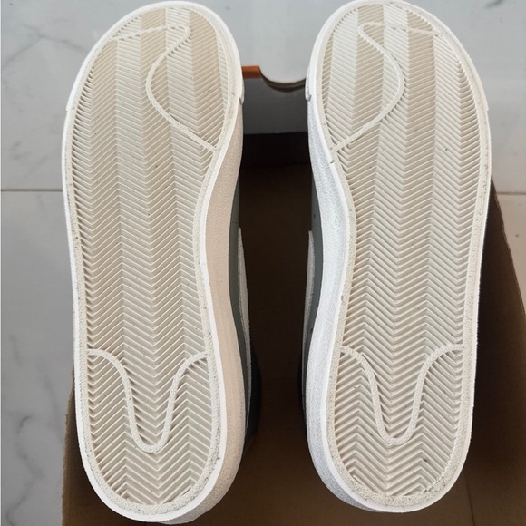 Nike Blazer ‘77 Gray - Picture 9 of 9